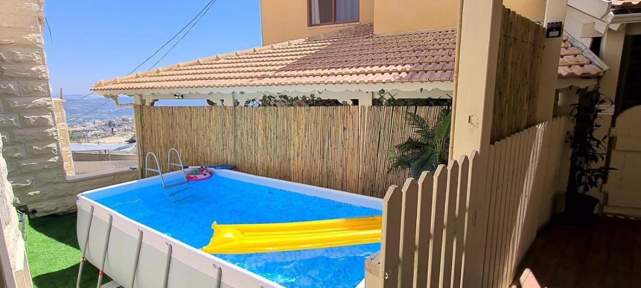 Vida Bhermon 2, One Small Wooden Cabin Majdal Shams Exterior photo