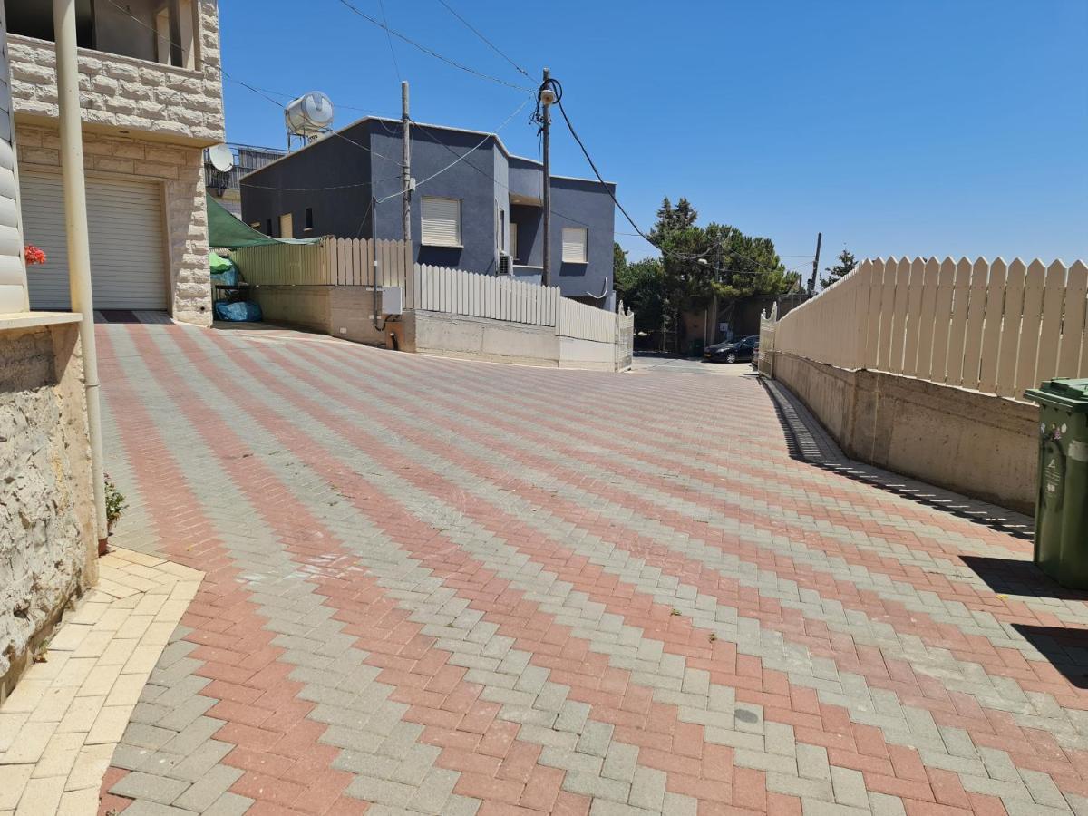 Vida Bhermon 2, One Small Wooden Cabin Majdal Shams Exterior photo