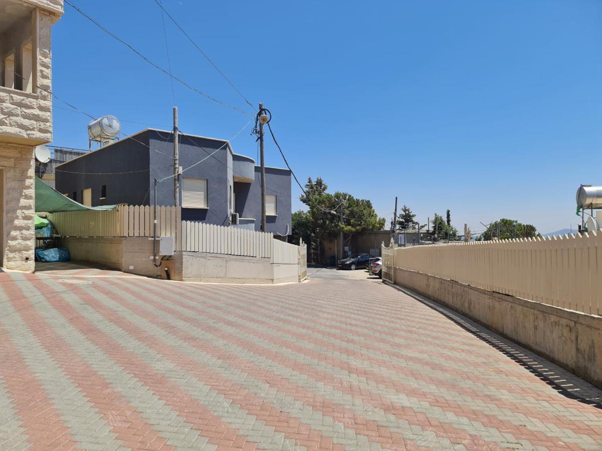 Vida Bhermon 2, One Small Wooden Cabin Apartment Majdal Shams Exterior photo